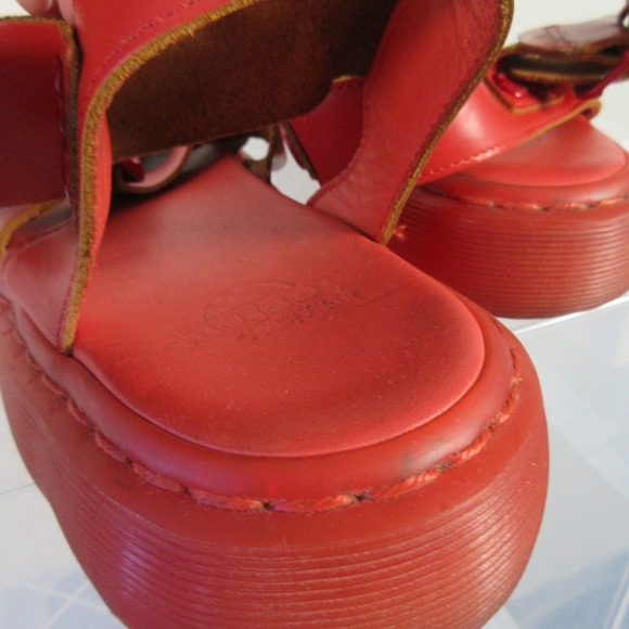 Dr. Martens Gryphon Gladiator Sandals Women 9 Red Platform Buckle Casual 1126 - Picture 12 of 16